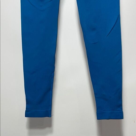 Blue Activewear Set - Picture 5 of 16